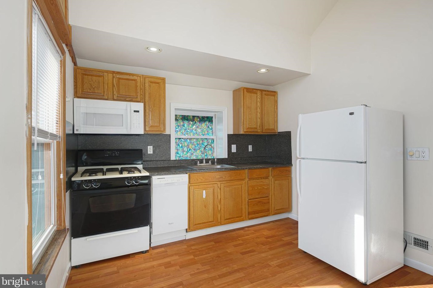 26 Albertson Ave, Camden NJ  08108-2302 exterior