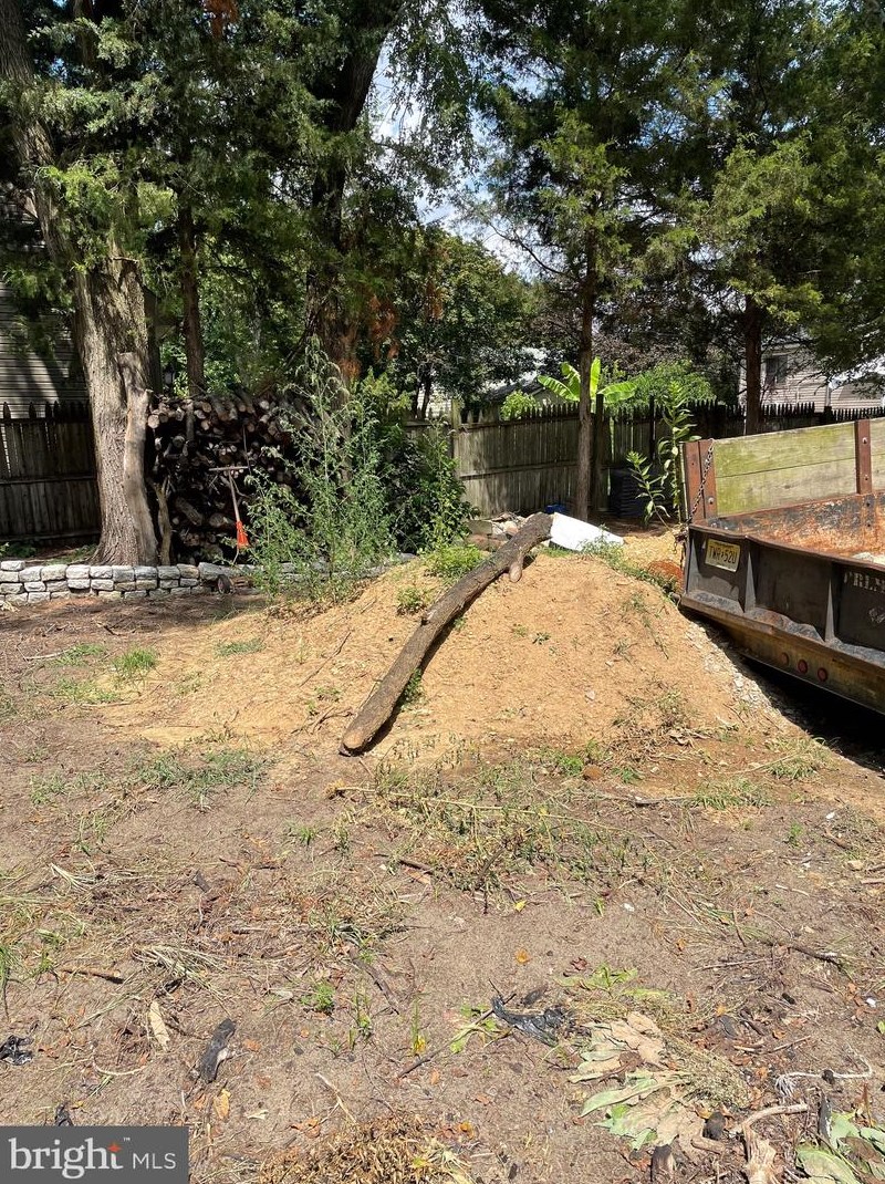 124 Thomas Ave, Lawnside NJ  08045-1548 exterior