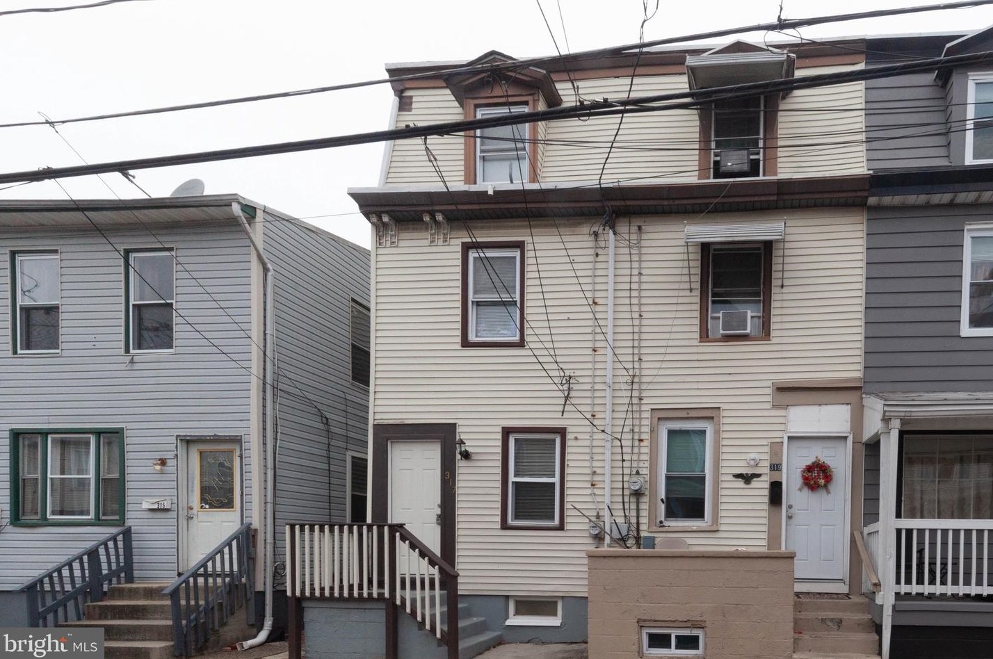 317 Somerset St, Gloucester, NJ 08030