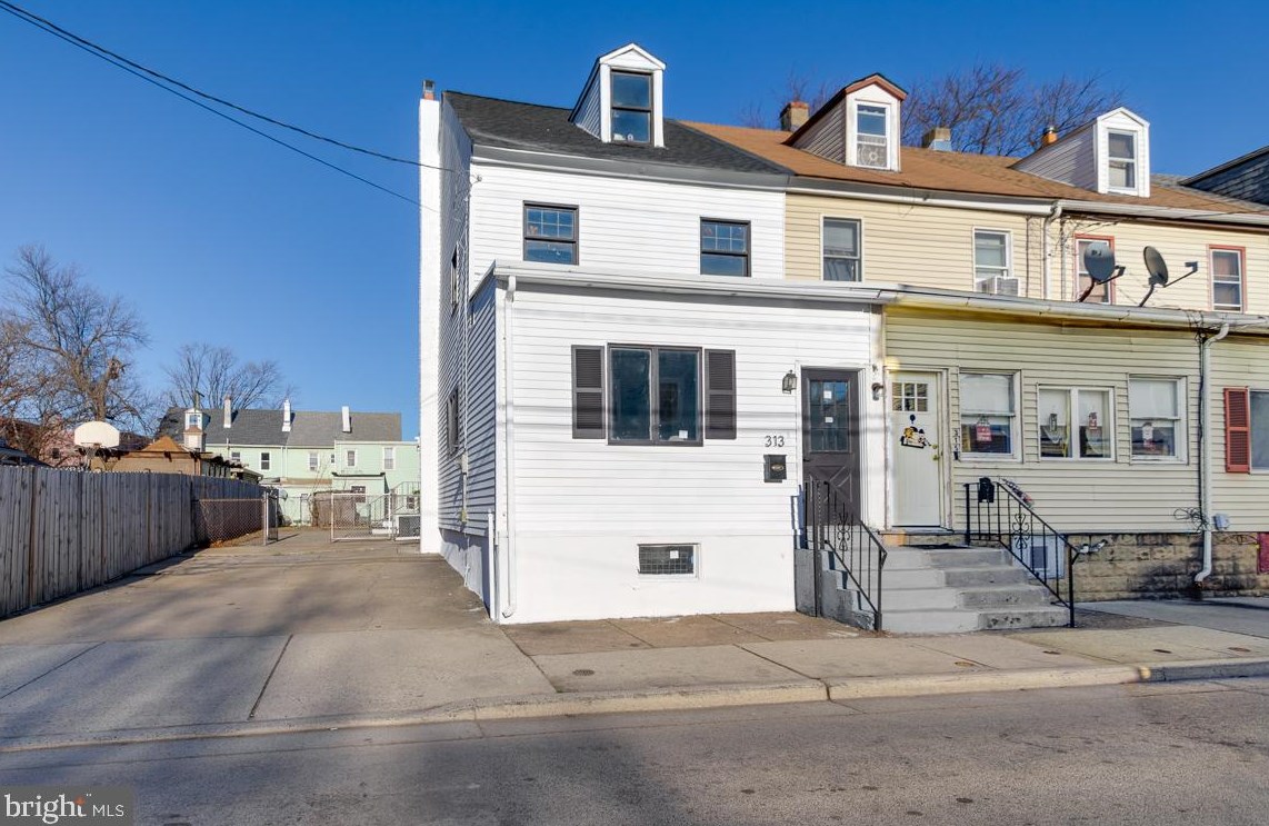 313 Morris St, Gloucester, NJ 08030
