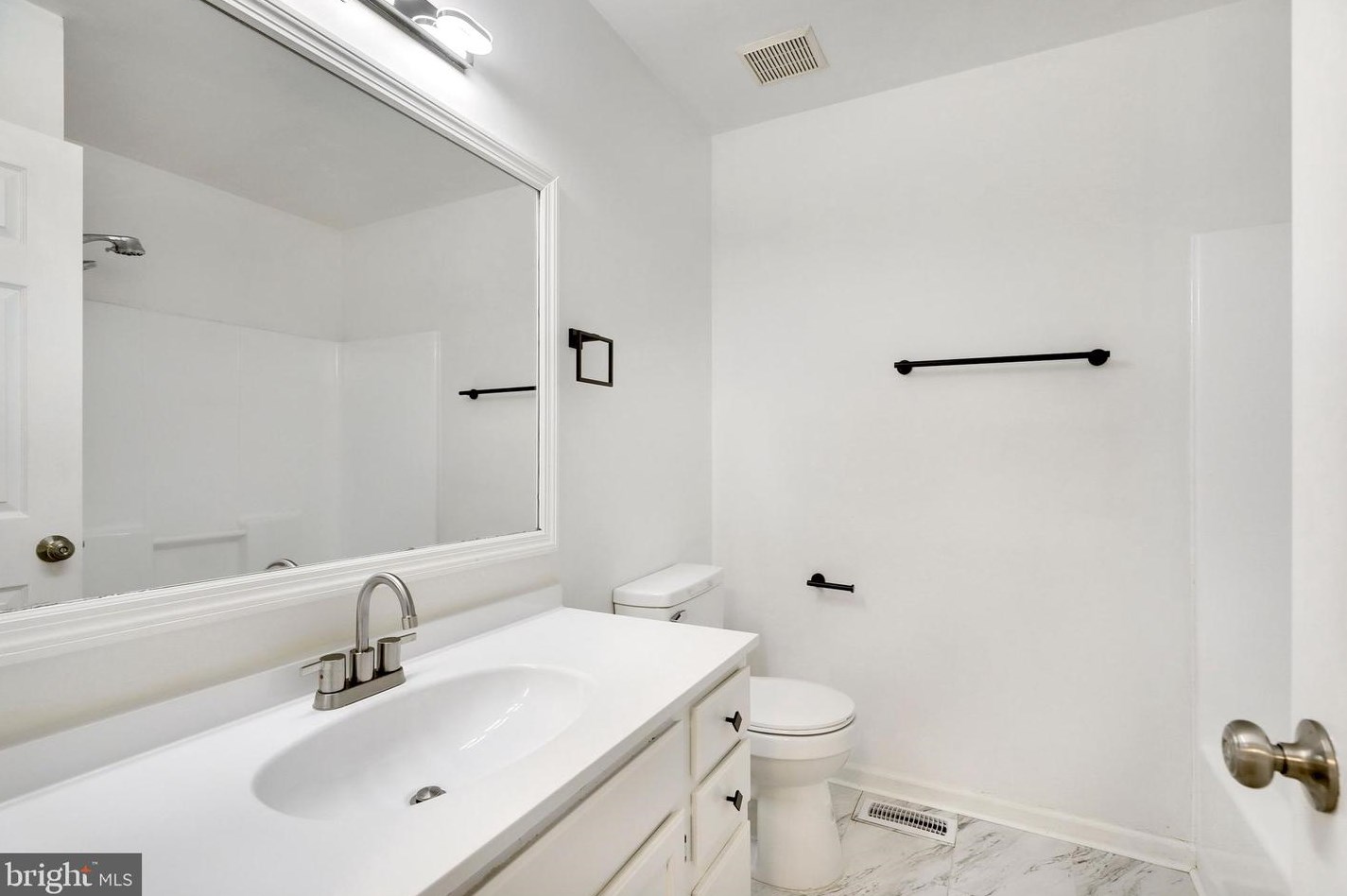 1804 Mason Run, Pine Hill NJ  08021-7607 exterior