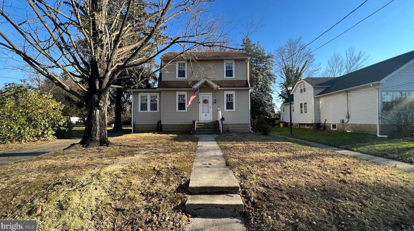 20 Pocahontas Rd, Somerdale, NJ 08083-2811