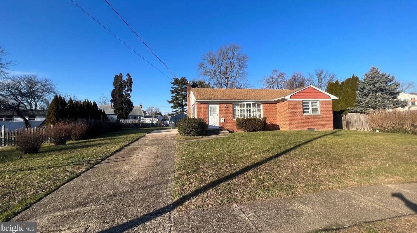 4 Meadow Lark Rd, Stratford, NJ 08084-1910