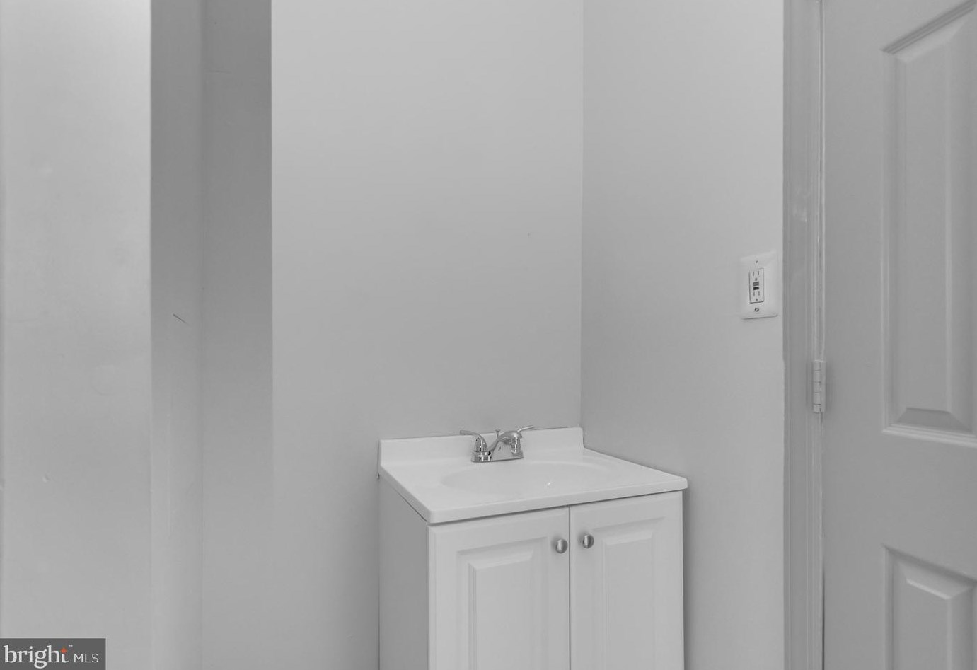 2160 Berwick St, Camden NJ  08105-1829 exterior