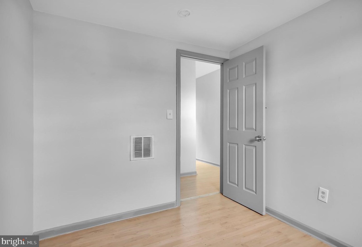 2160 Berwick St, Camden NJ  08105-1829 exterior