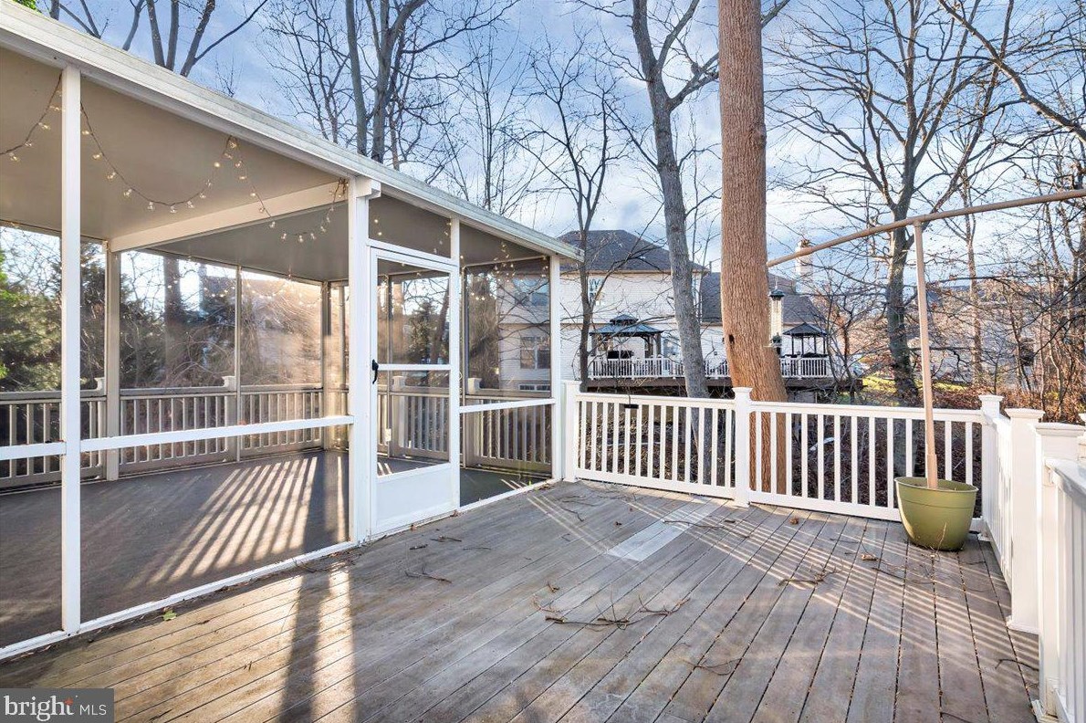 72 Sofia Dr, Blenheim NJ  08012-5359 exterior