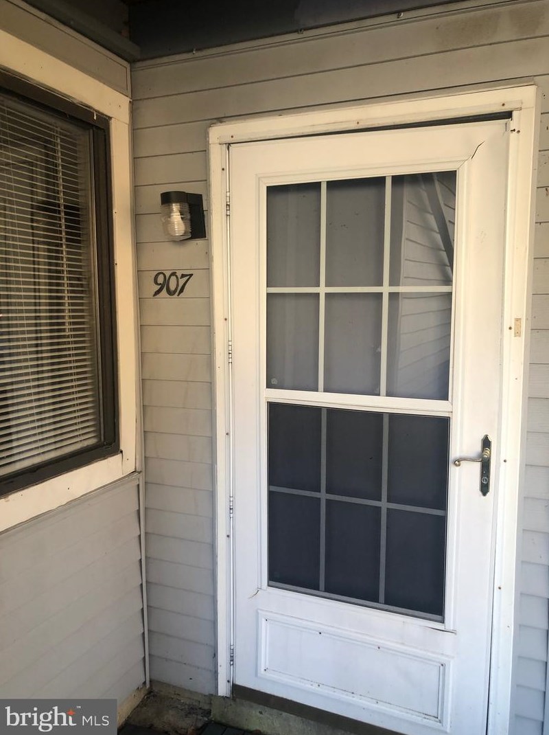 907 Berwyck Ct, Erial, NJ 08081