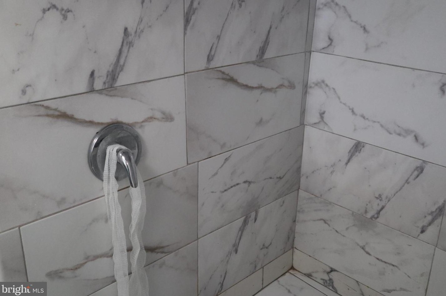 2929 Thompson St, Camden NJ  08105-1337 exterior