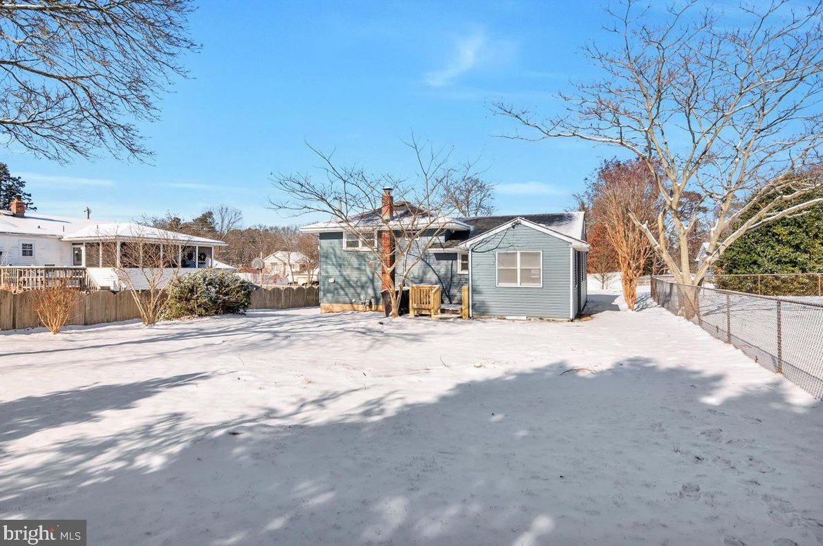 5 Crest Ave, Berlin Boro NJ  08009-1105 exterior