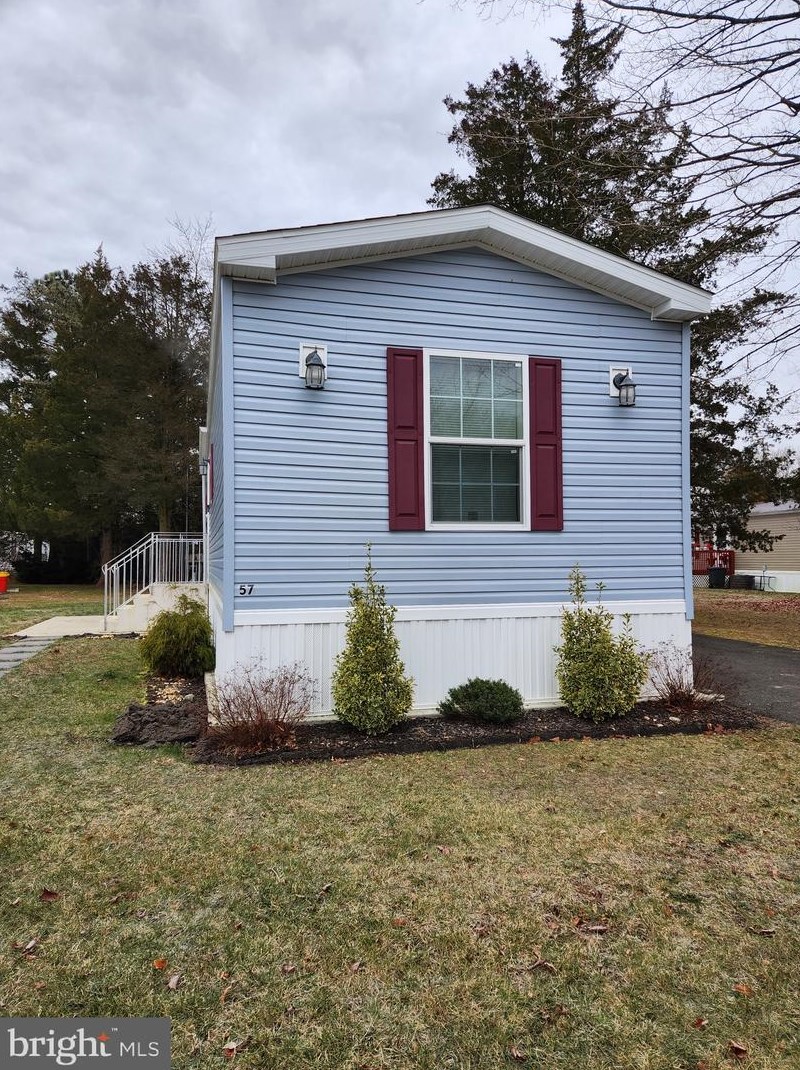 57 Briarhill Dr, Waterford, NJ 08089