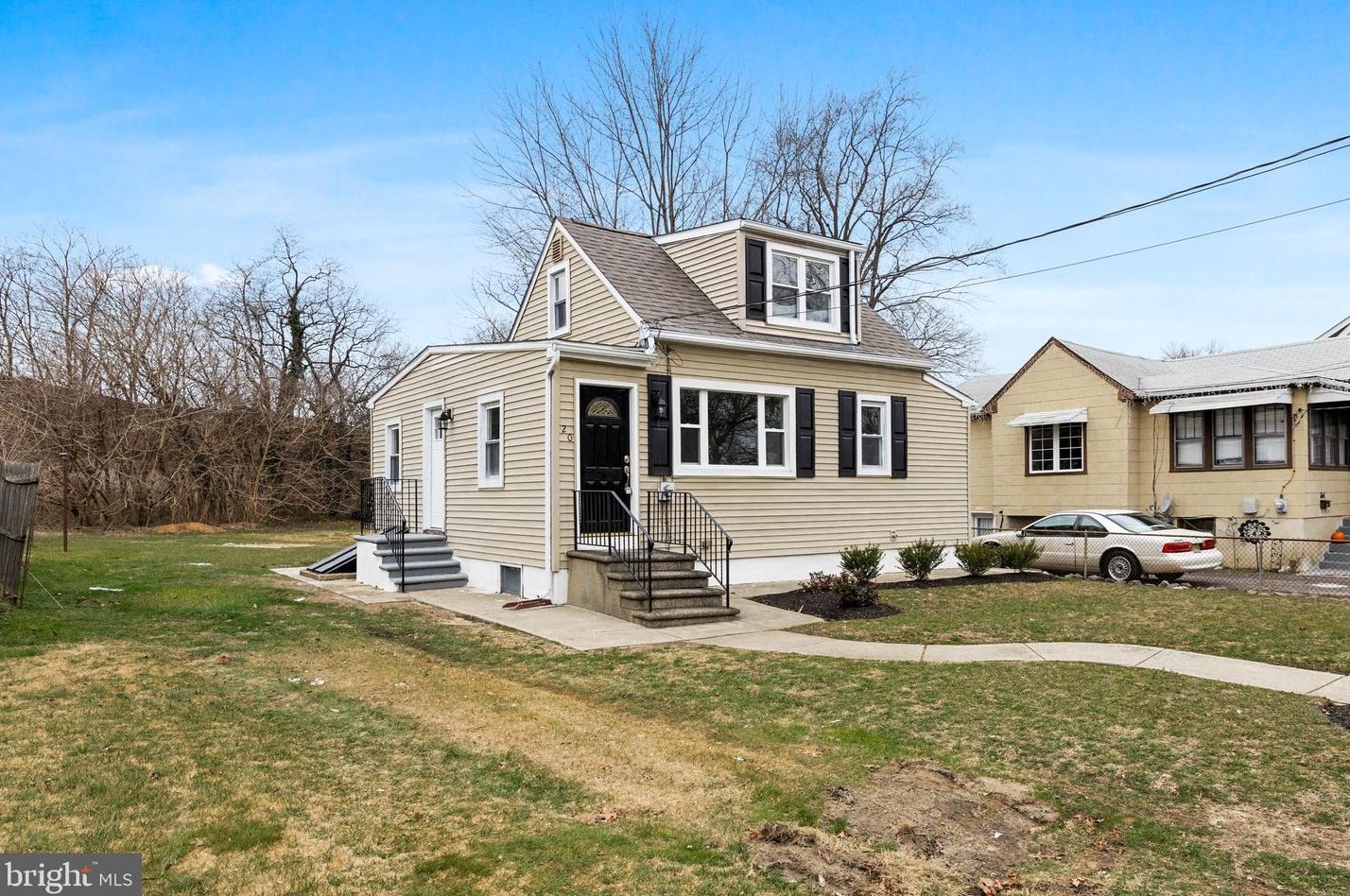 20 Oxford Ave, Gloucester, NJ 08030