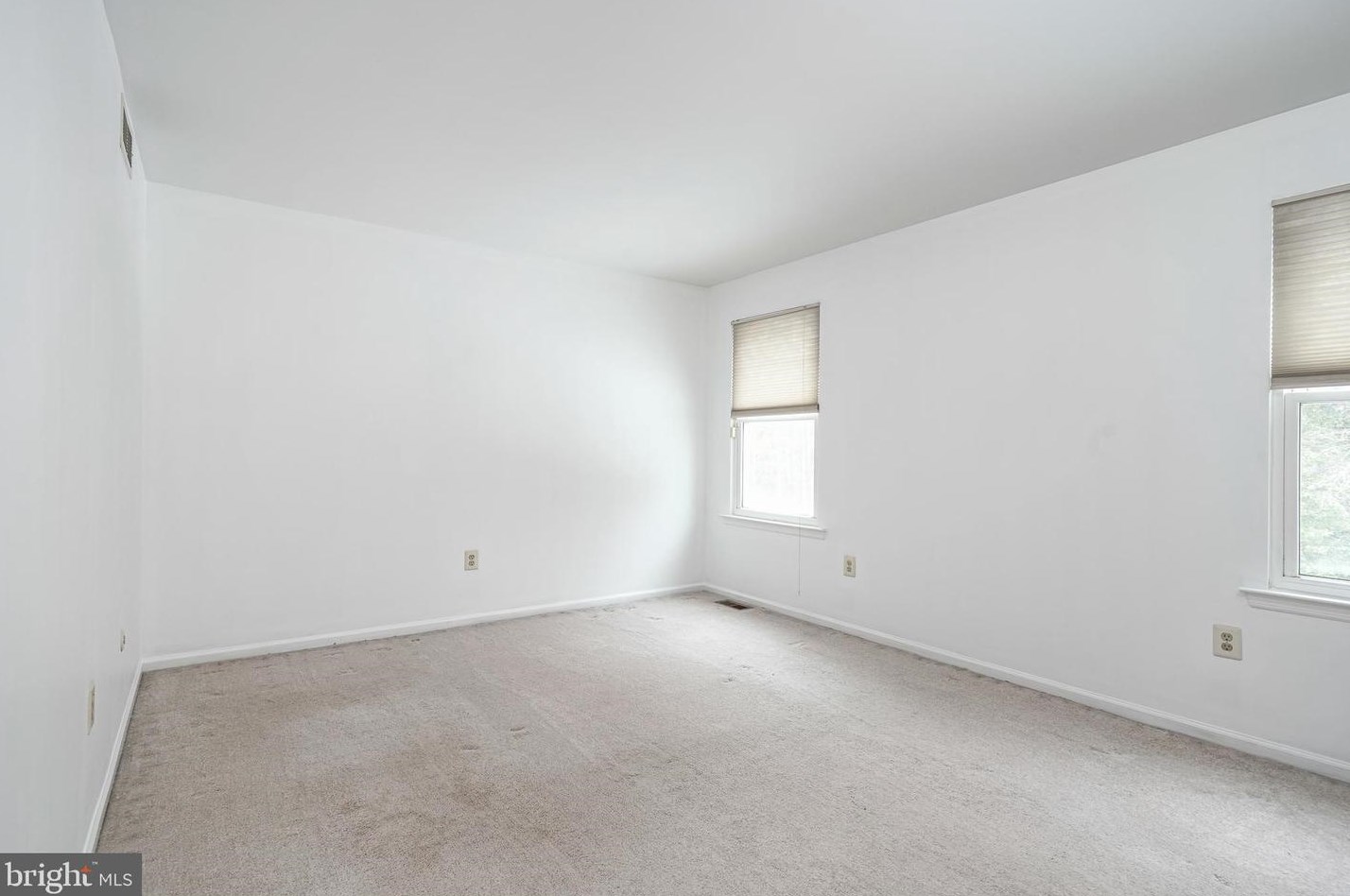 24 Acorn Ct, Erial NJ 08081-9251 exterior