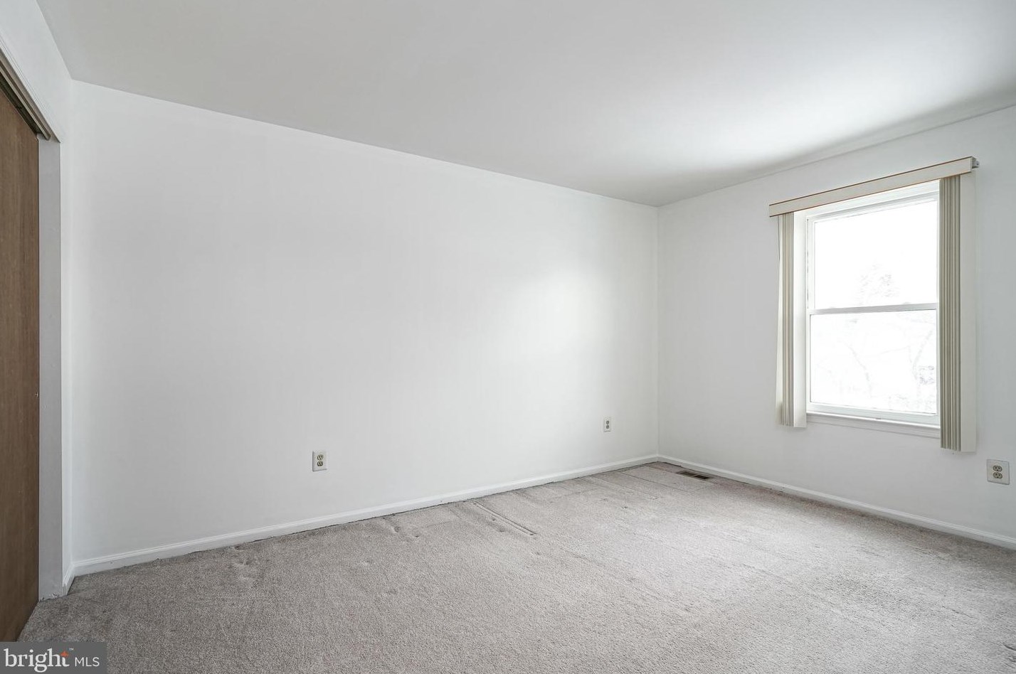 24 Acorn Ct, Erial NJ 08081-9251 exterior