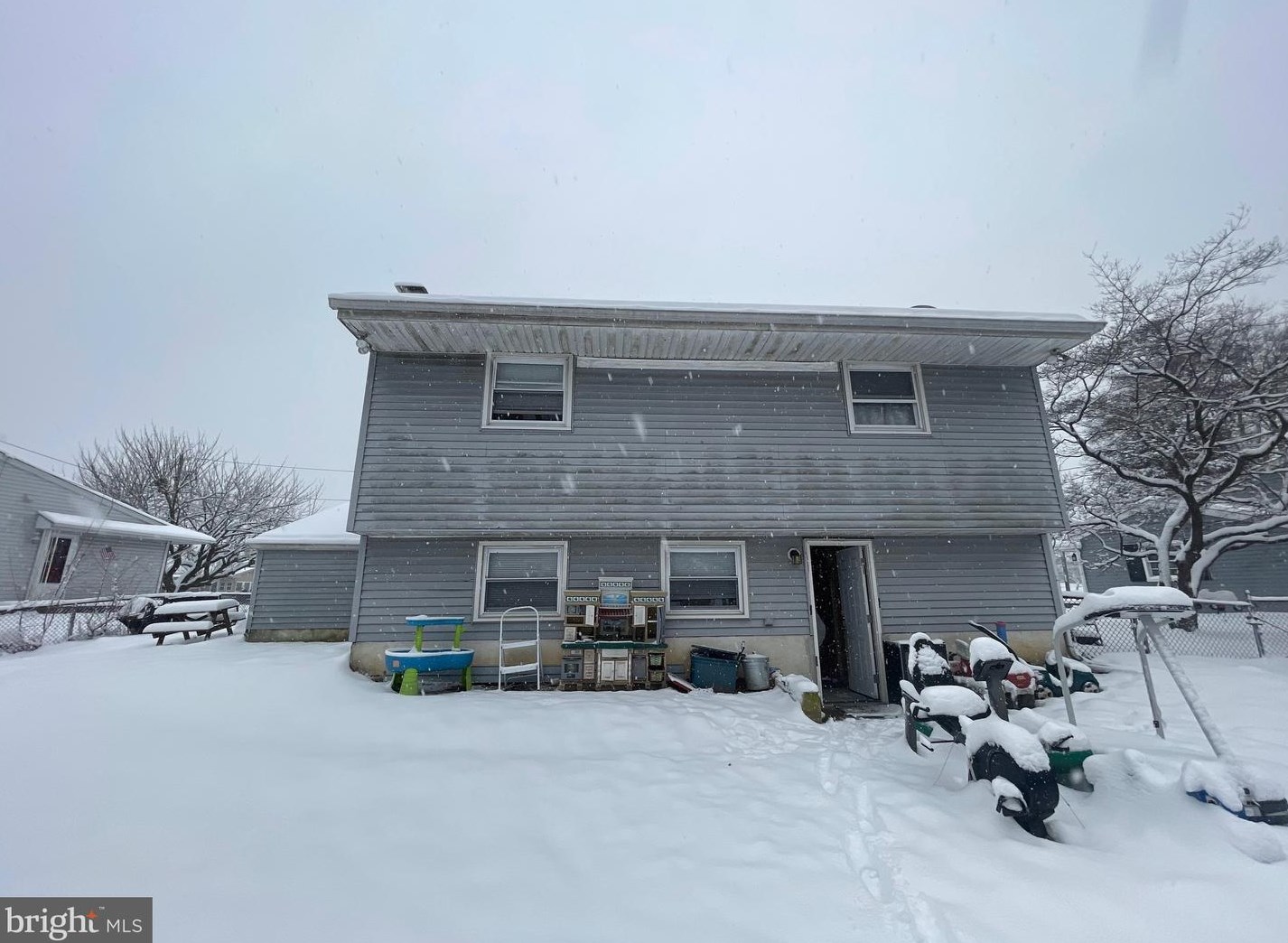 26 Cornelia Dr, Gloucester, NJ 08031