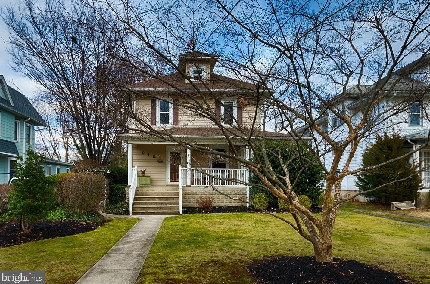 215 8th Ave, Haddon Heights, NJ 08035