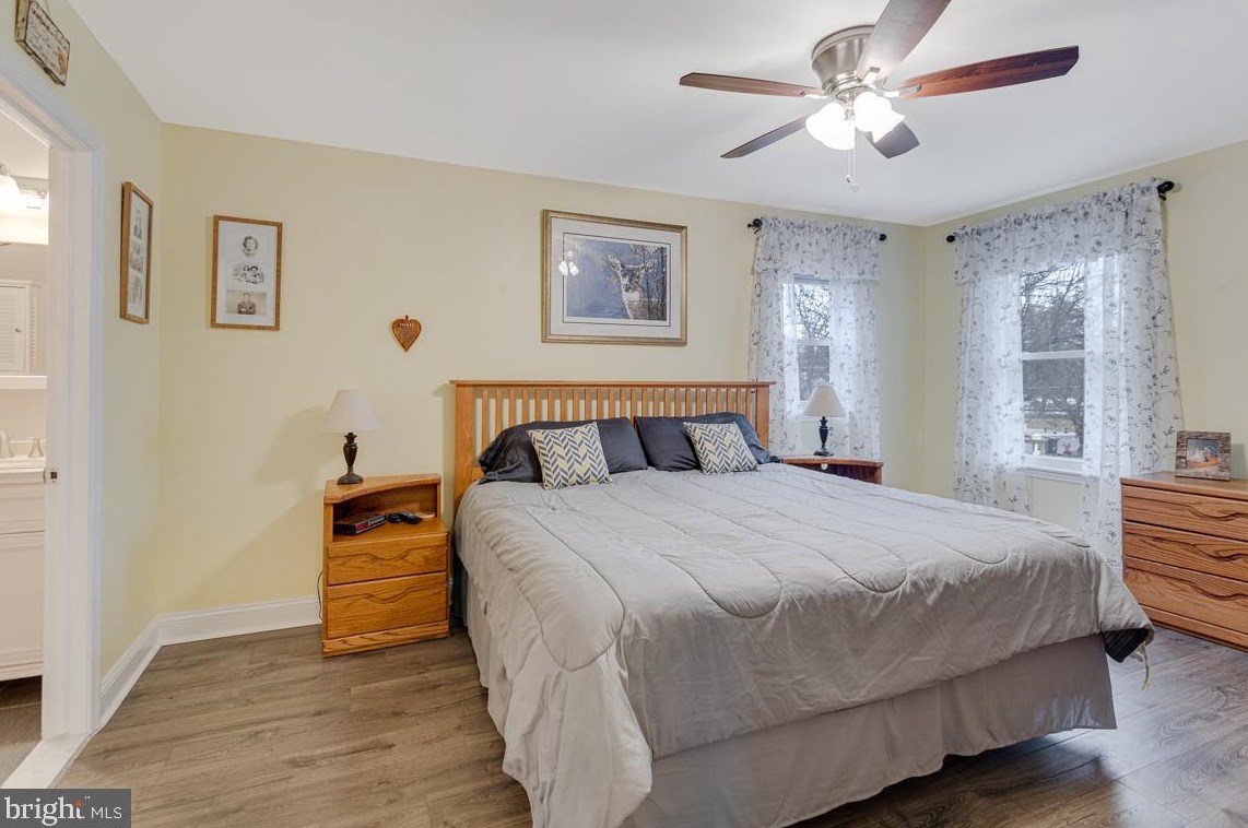 28 Garden Ave, Blenheim NJ  08012-4833 exterior