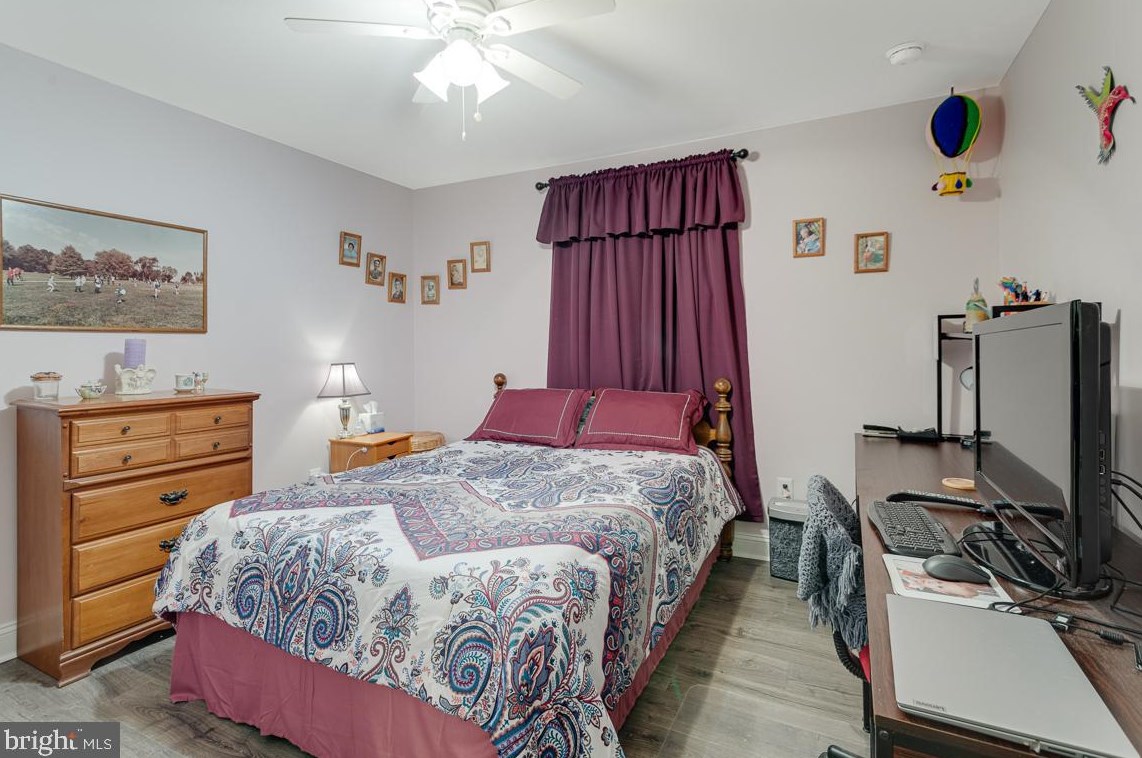 28 Garden Ave, Blenheim NJ  08012-4833 exterior