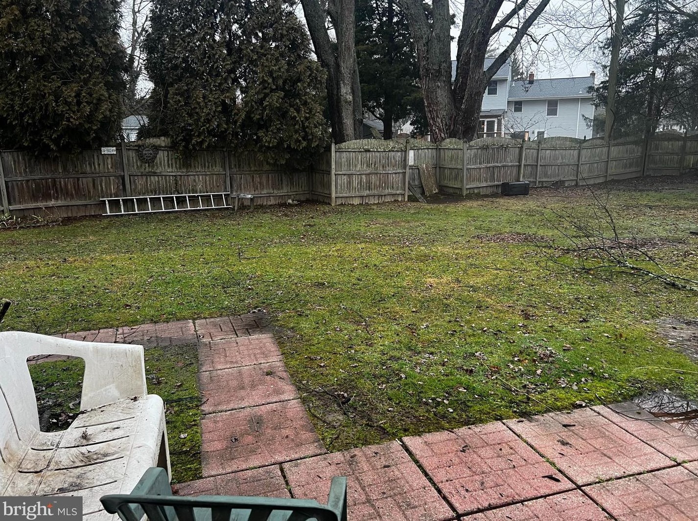 11 Kingsbridge Rd, Gibbsboro, NJ 08026-1415