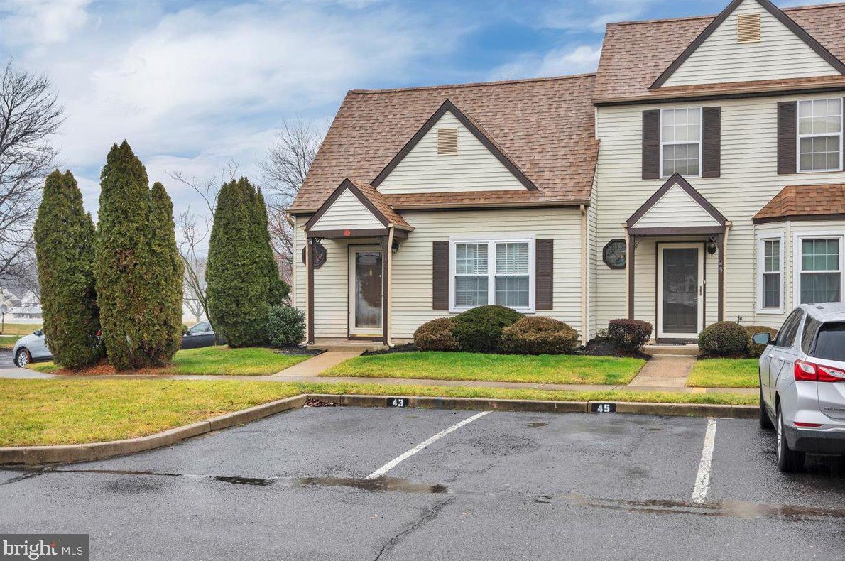 43 Knoll Dr, Blenheim, NJ 08012