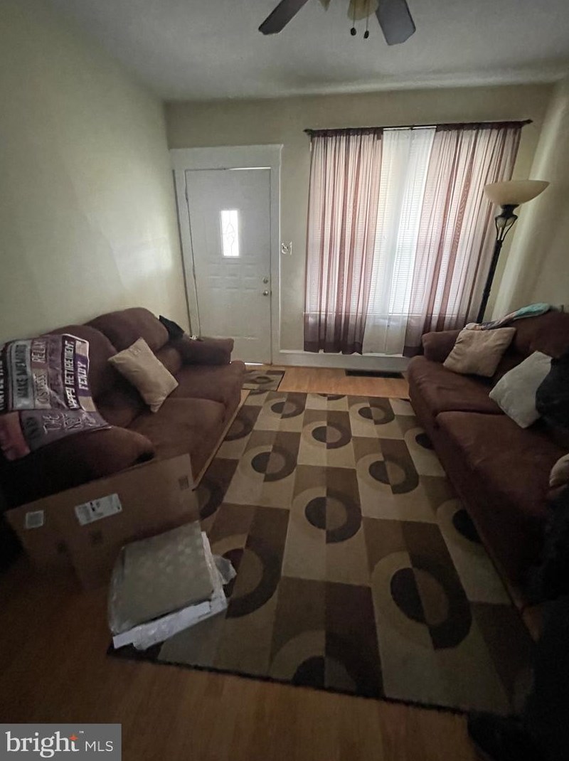 1735 Lexington Ave, Camden NJ  08110-2805 exterior