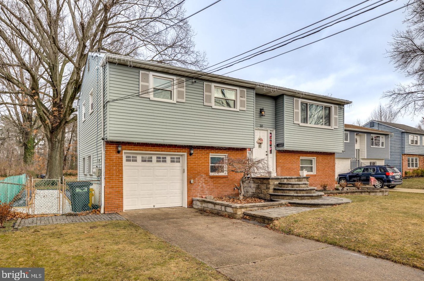 30 Clark Dr, Barrington, NJ 08007
