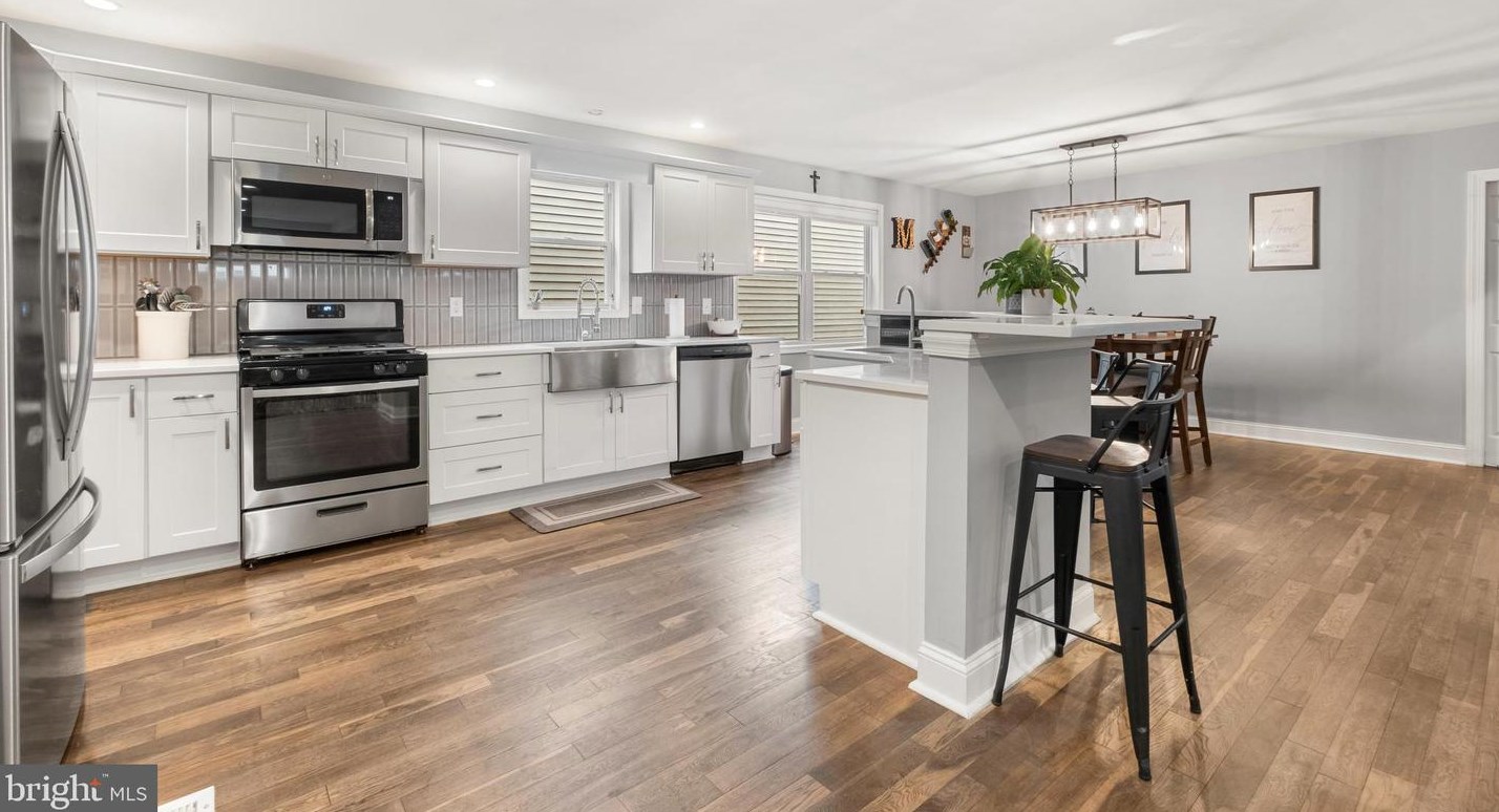 127 Holly Ave, Camden NJ  08107-1117 exterior