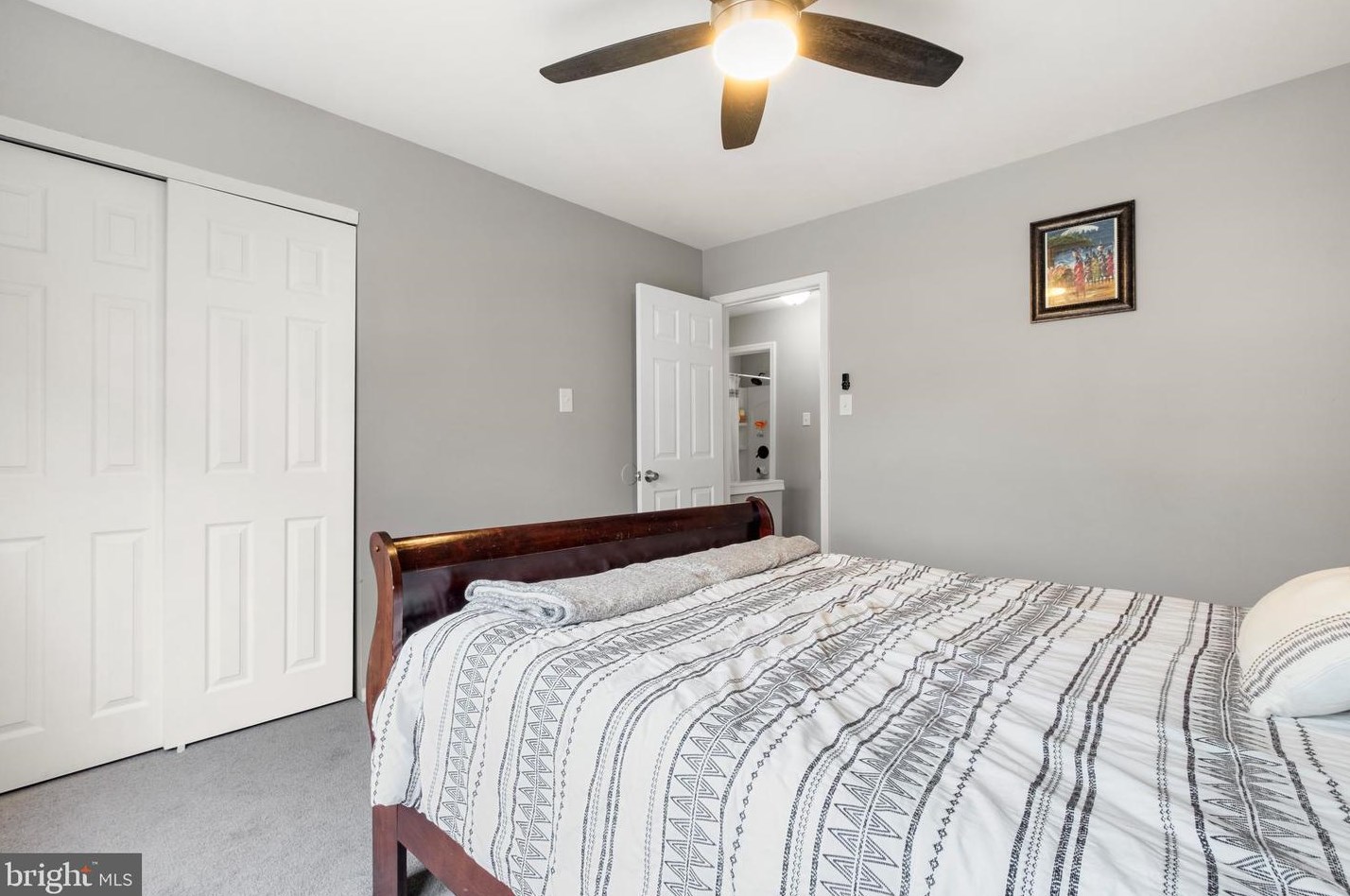 127 Holly Ave, Camden NJ  08107-1117 exterior