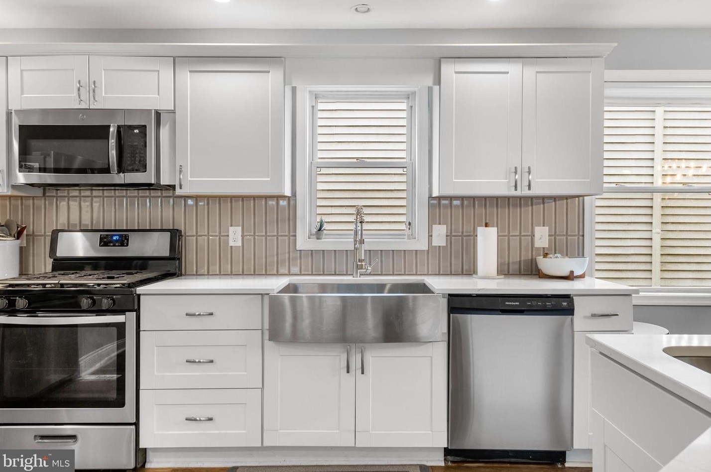 127 Holly Ave, Camden NJ  08107-1117 exterior