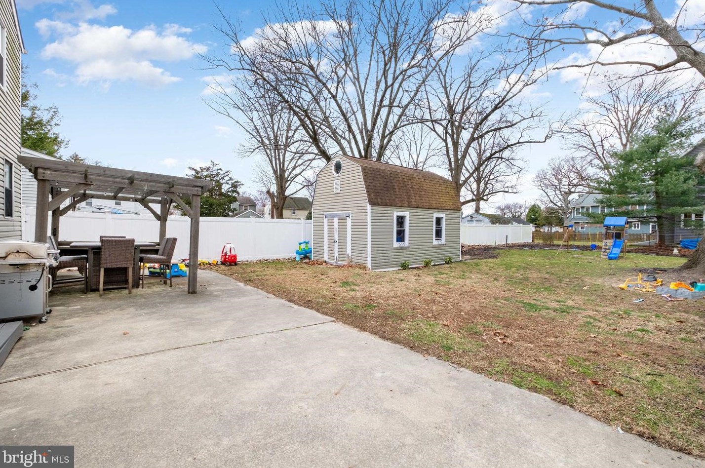 127 Holly Ave, Camden NJ  08107-1117 exterior