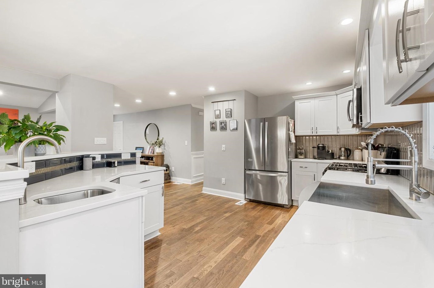 127 Holly Ave, Camden NJ  08107-1117 exterior