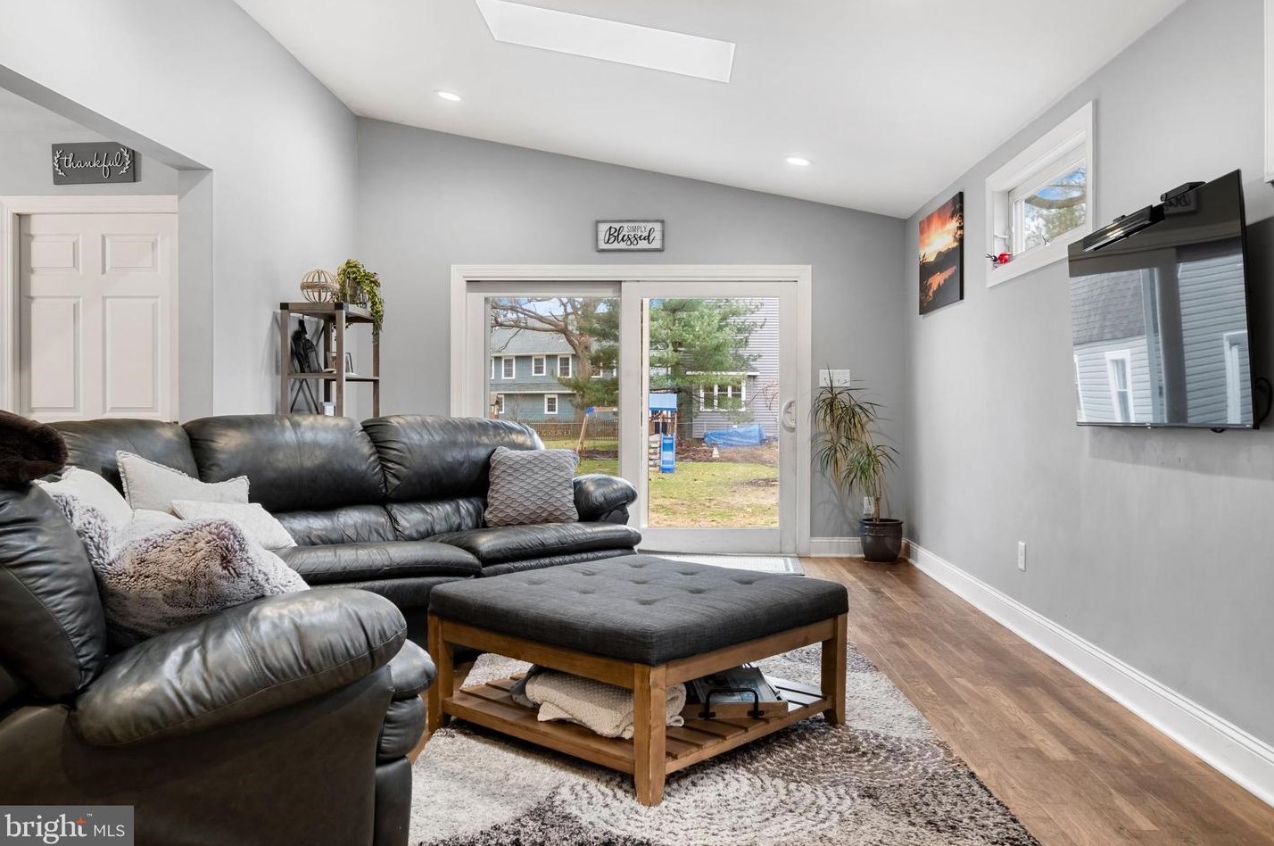 127 Holly Ave, Camden NJ  08107-1117 exterior