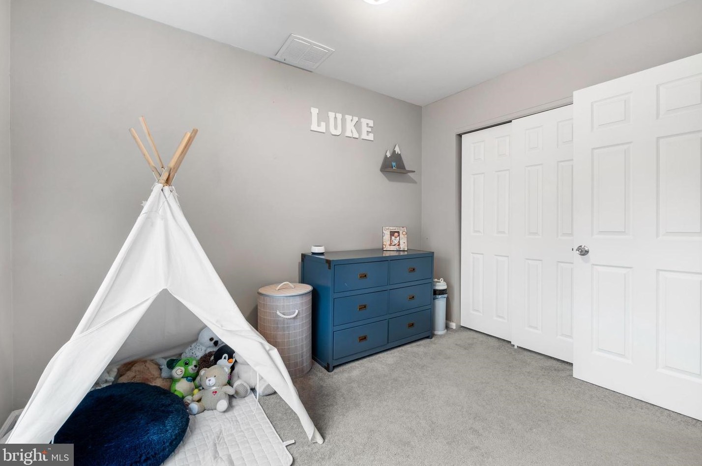 127 Holly Ave, Camden NJ  08107-1117 exterior