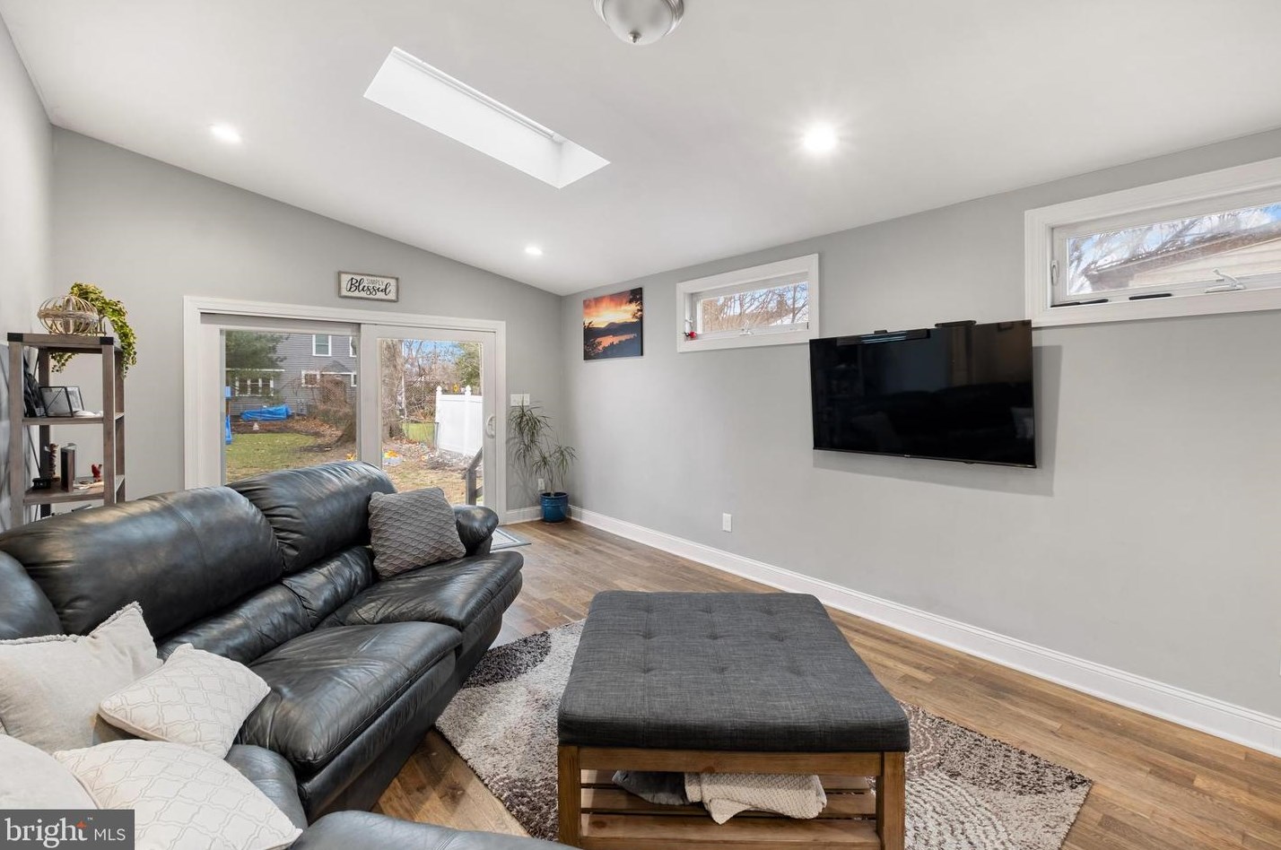 127 Holly Ave, Camden NJ  08107-1117 exterior