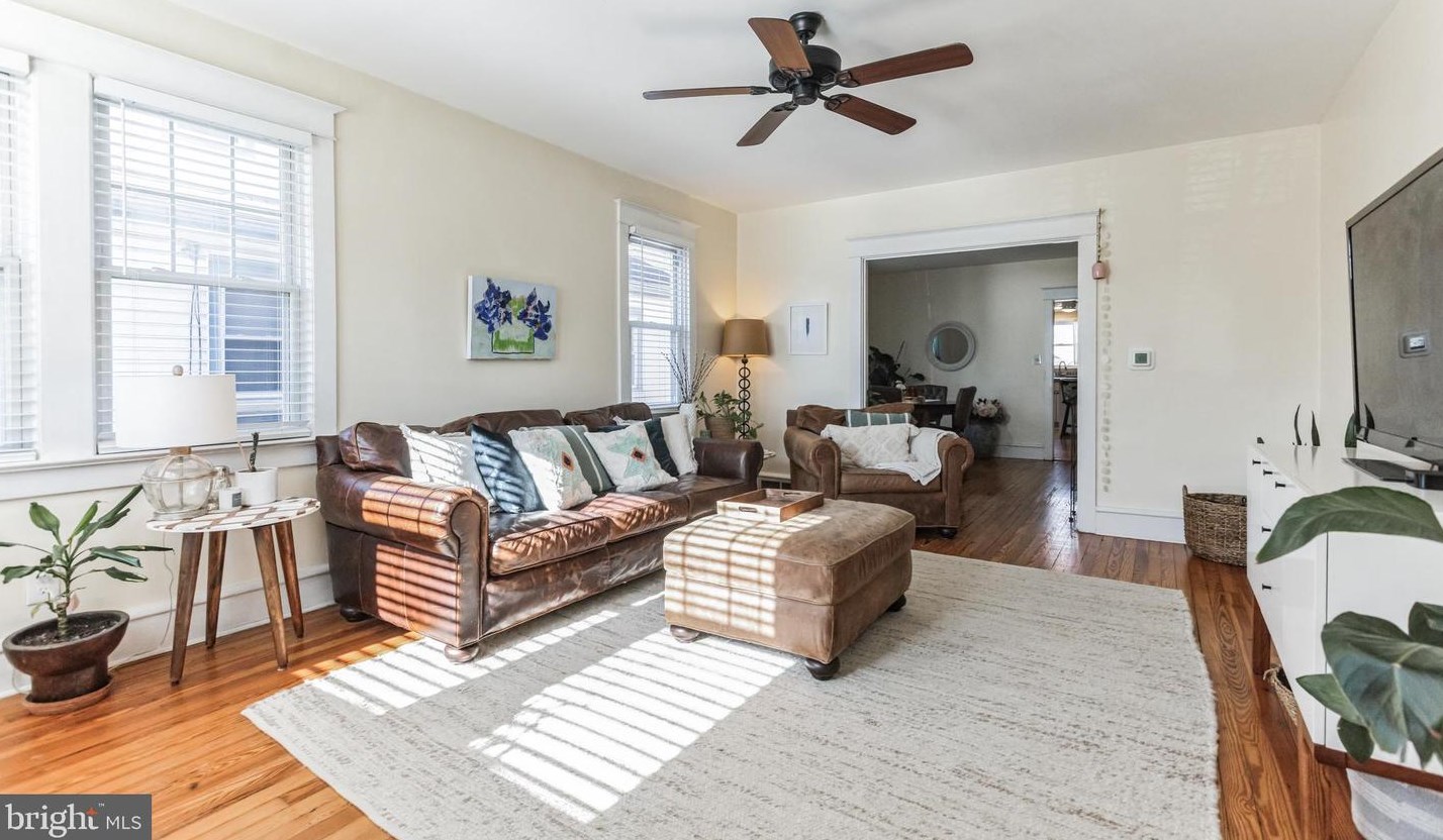 109 Holly Ave, Camden NJ  08107-1117 exterior