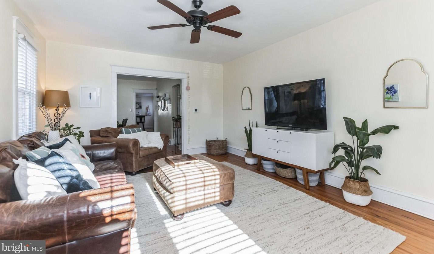 109 Holly Ave, Camden NJ  08107-1117 exterior