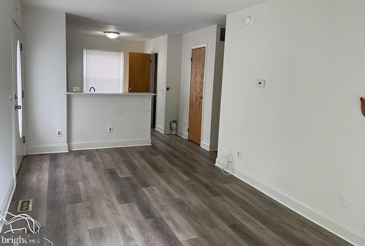 15 Newton Ave, Camden NJ  08107-1439 exterior