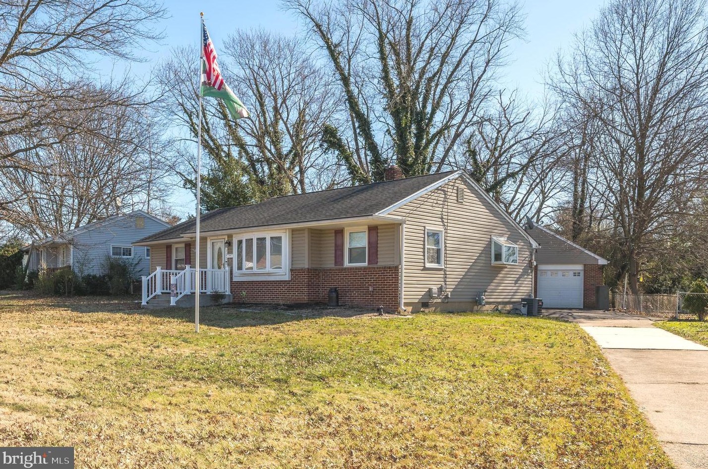 705 Catalina Dr, Somerdale, NJ 08083