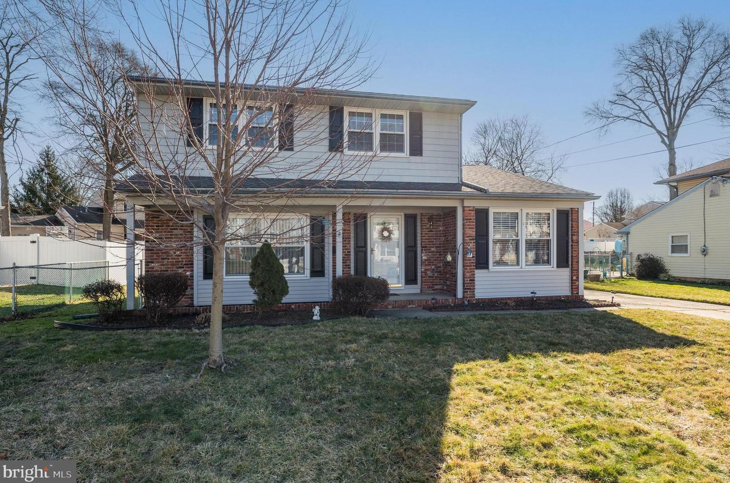 8 W Harvard Ave, Stratford, NJ 08084