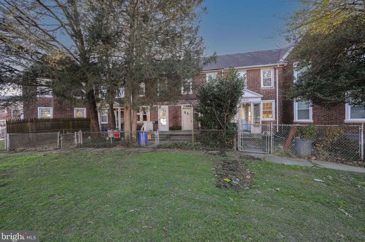 2825 Constitution Rd, Camden NJ  08104-2985 exterior