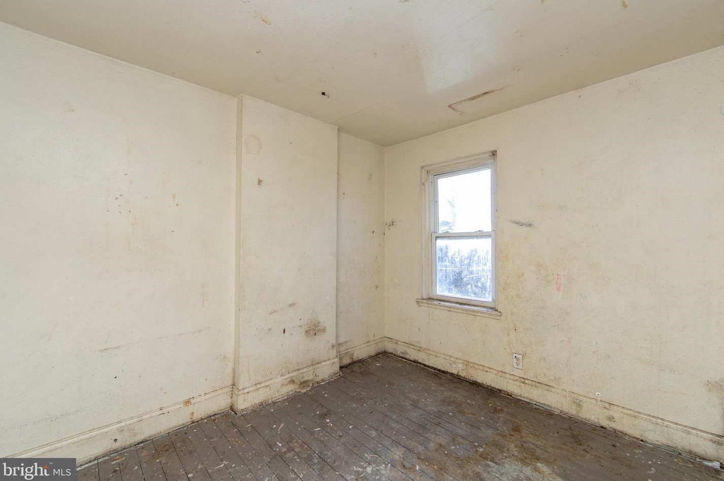 2825 Constitution Rd, Camden NJ  08104-2985 exterior