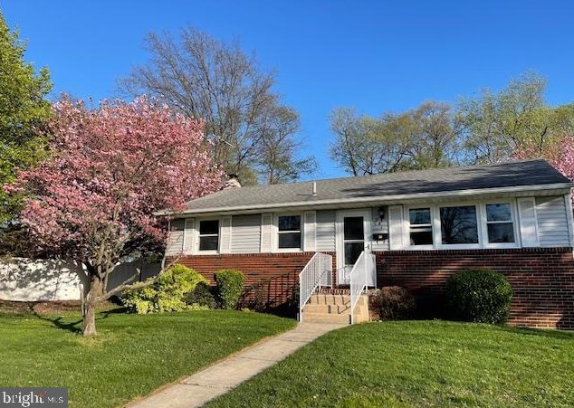 741 Devenney Dr, Gloucester, NJ 08031