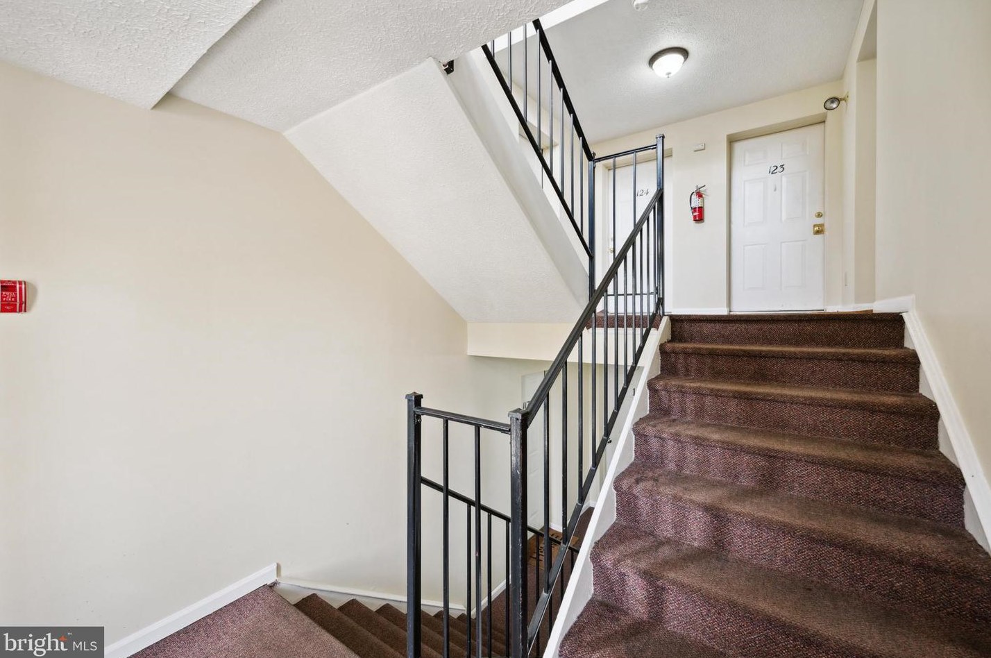123 Kenwood Dr, Erial, NJ 08081