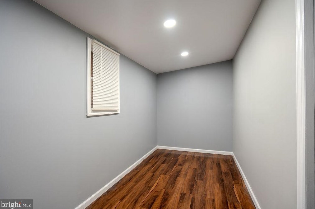 743 Walnut St, Camden, NJ 08103-2431