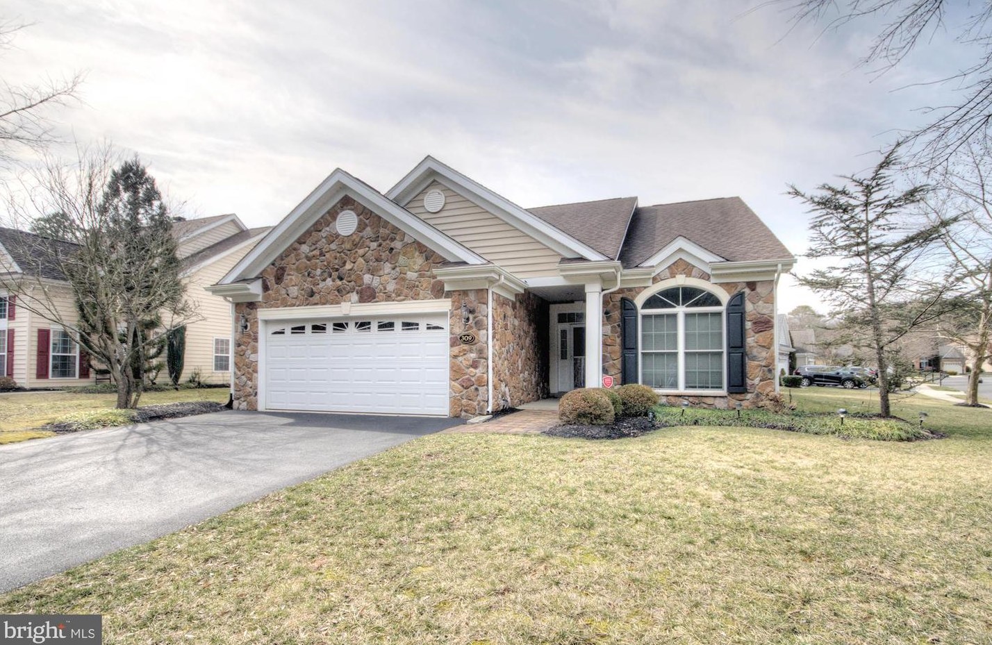 309 Bittlewood Ave, Berlin Boro, NJ 08009-9491