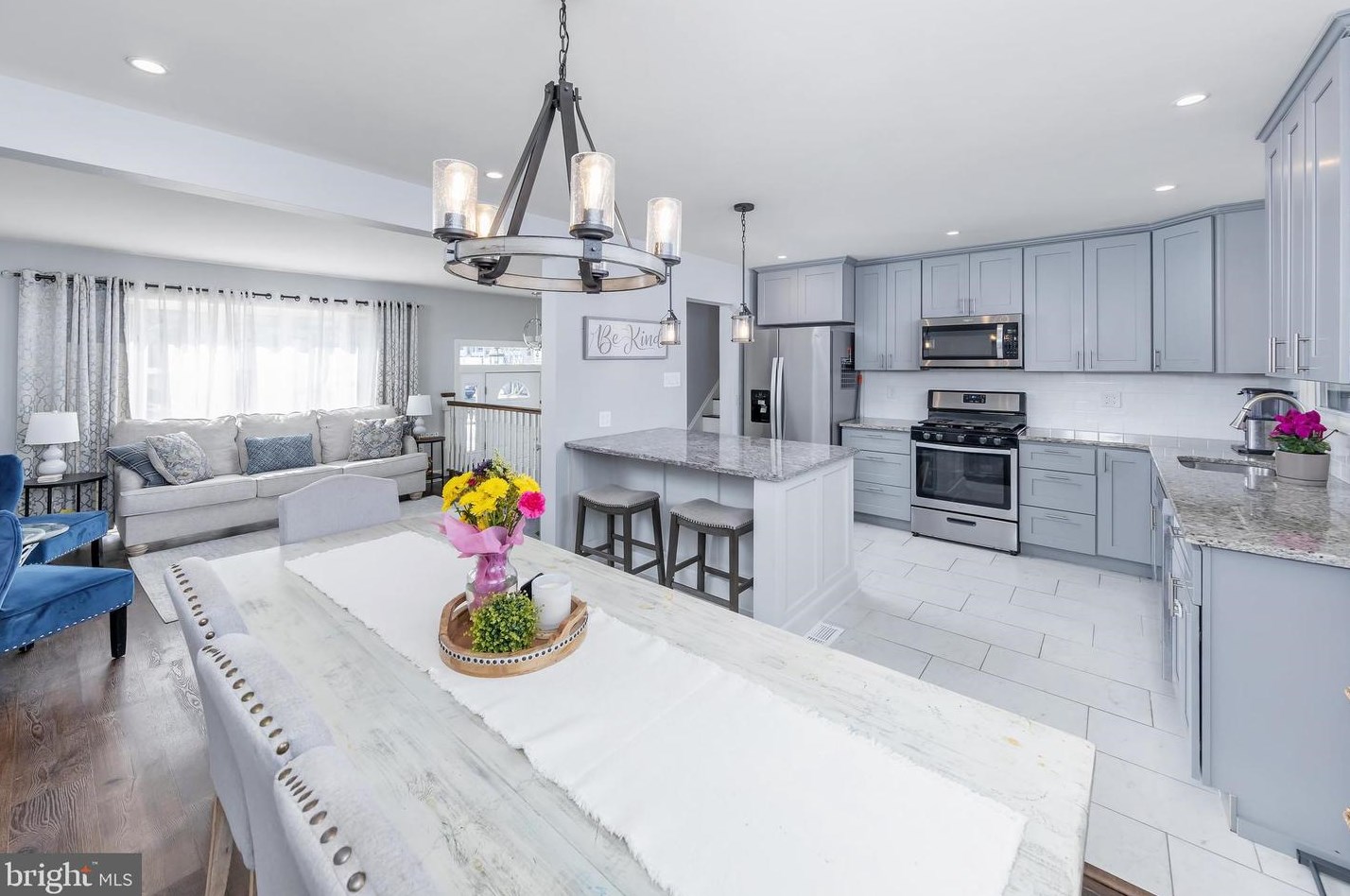 221 Roberts Ave, Gloucester, NJ 08031