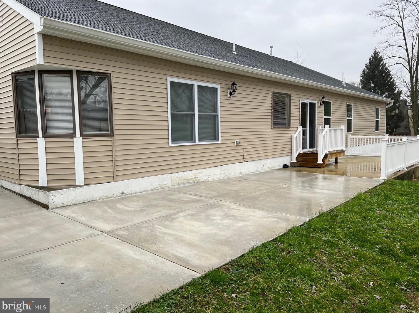 1034 Front St, Glendora NJ  08029-1026 exterior