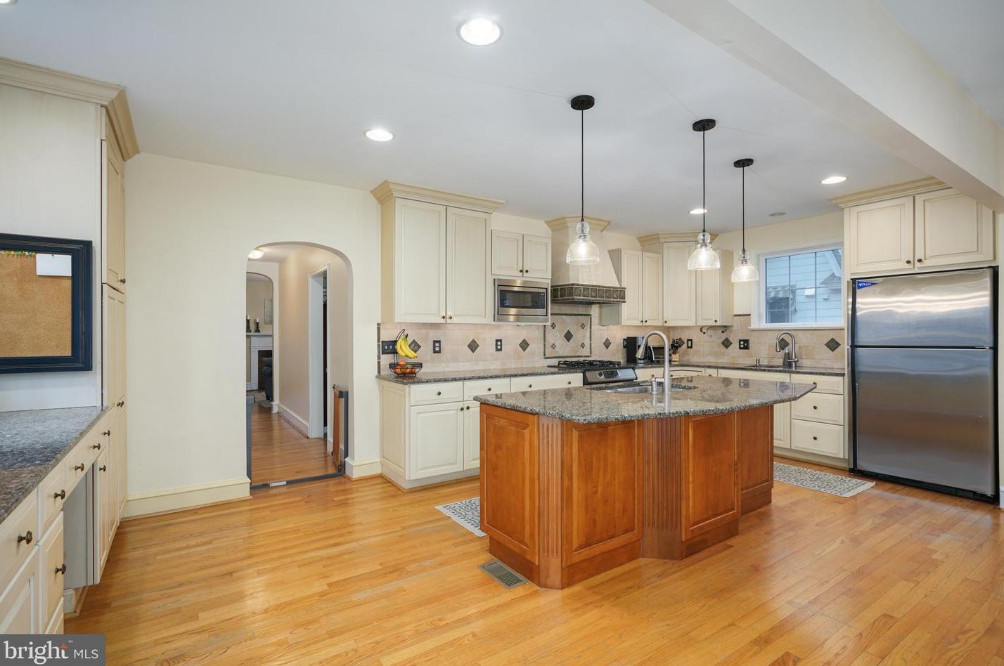 222 Woodland Ave, Haddonfield NJ  08033-2532 exterior