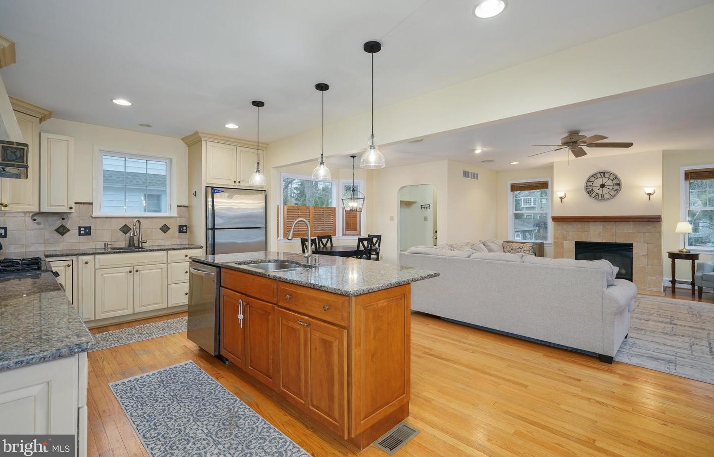 222 Woodland Ave, Haddonfield NJ  08033-2532 exterior