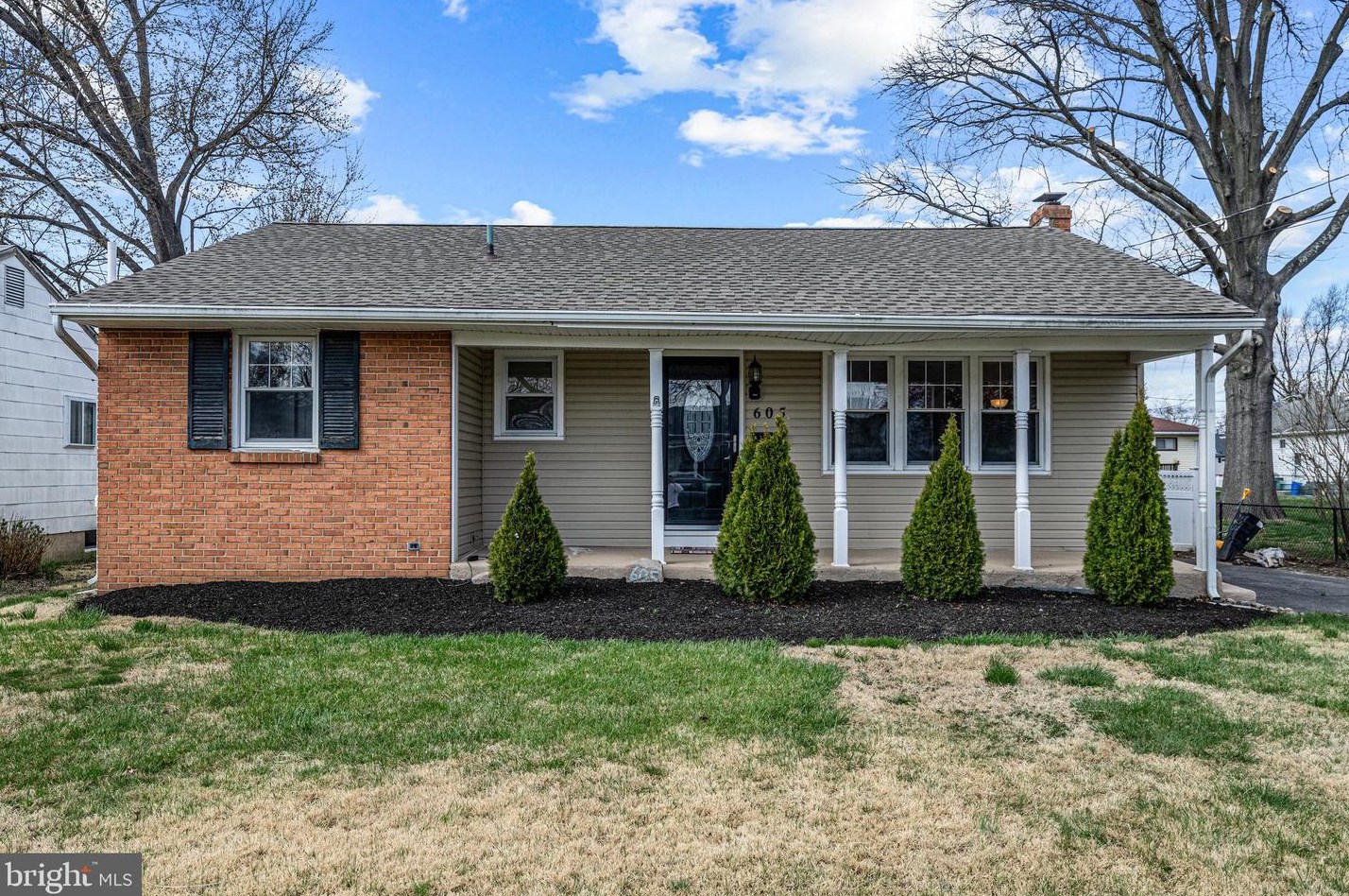 605 W Harrison Ave, Magnolia, NJ 08049