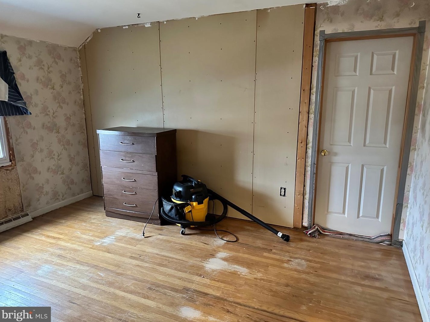 7451 Wyndam Rd, Camden NJ  08109-3253 exterior